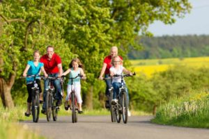 family cycling 94009646 1024x683 1
