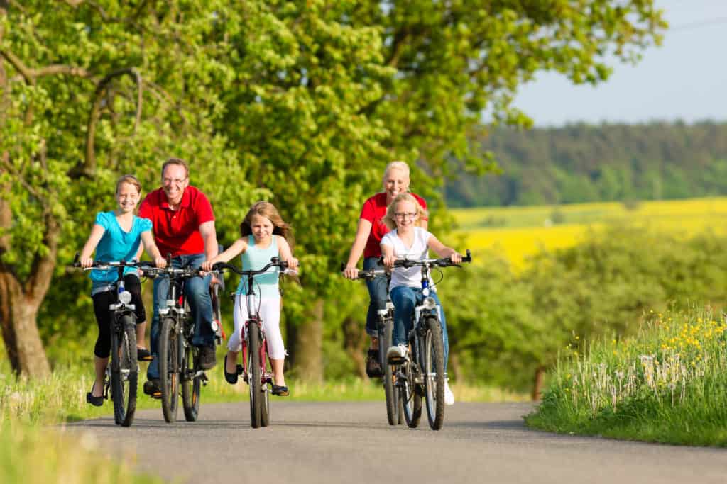 family cycling 94009646 1024x683 1